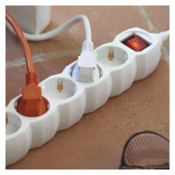 Prodlužovací kabel 1,4 m / 5 zásuvek / bílý / PVC / 1 mm2